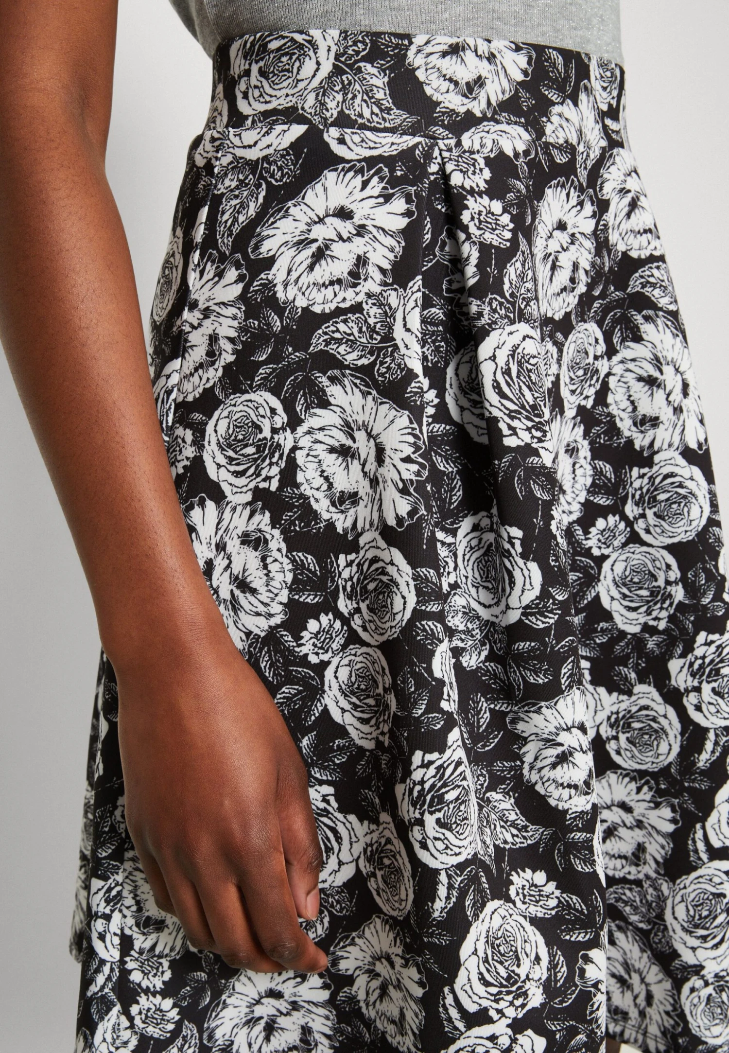 Anna Field Pleated Skirt - Black/White - Image 6