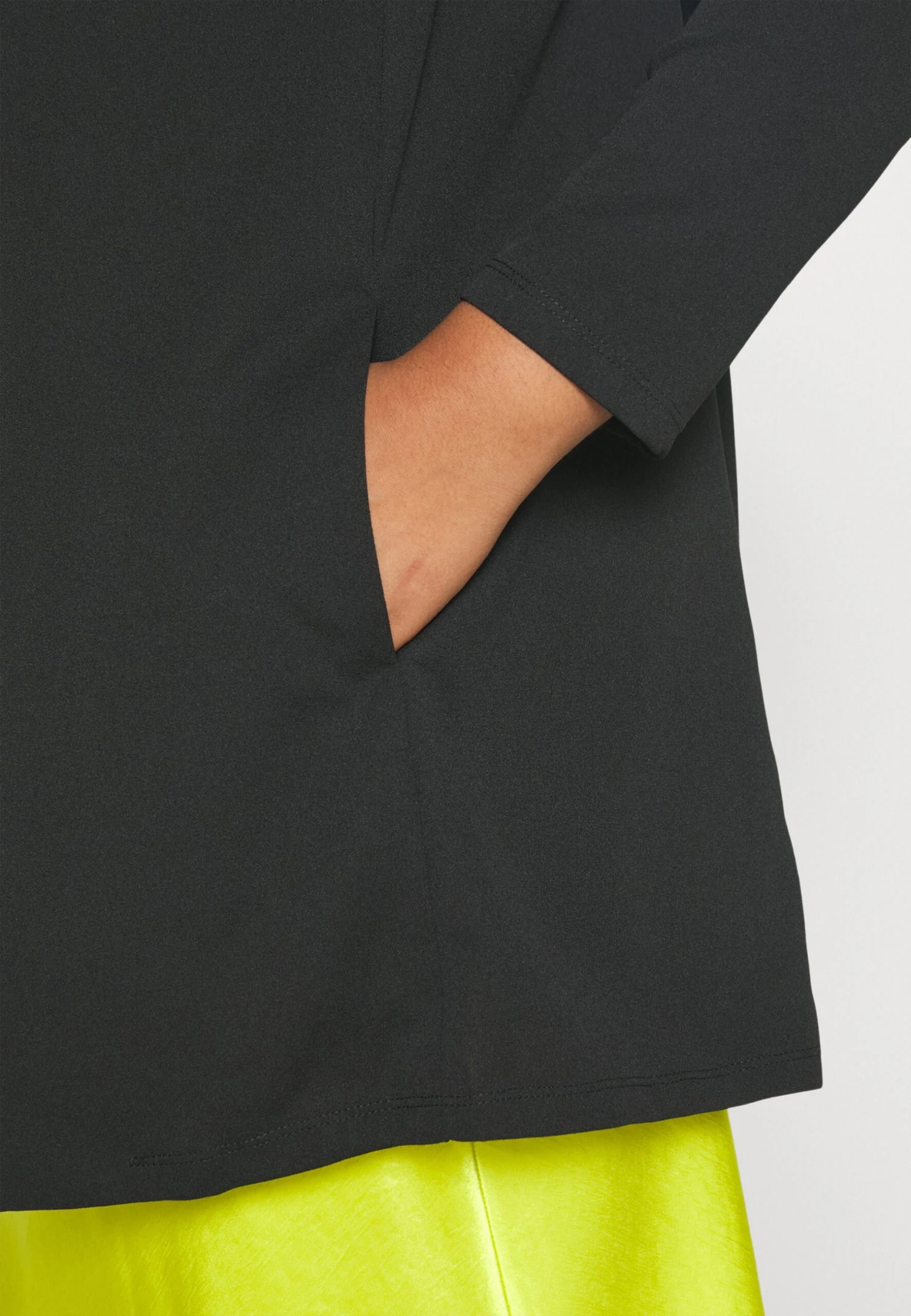 Short Coat - Black - Image 8