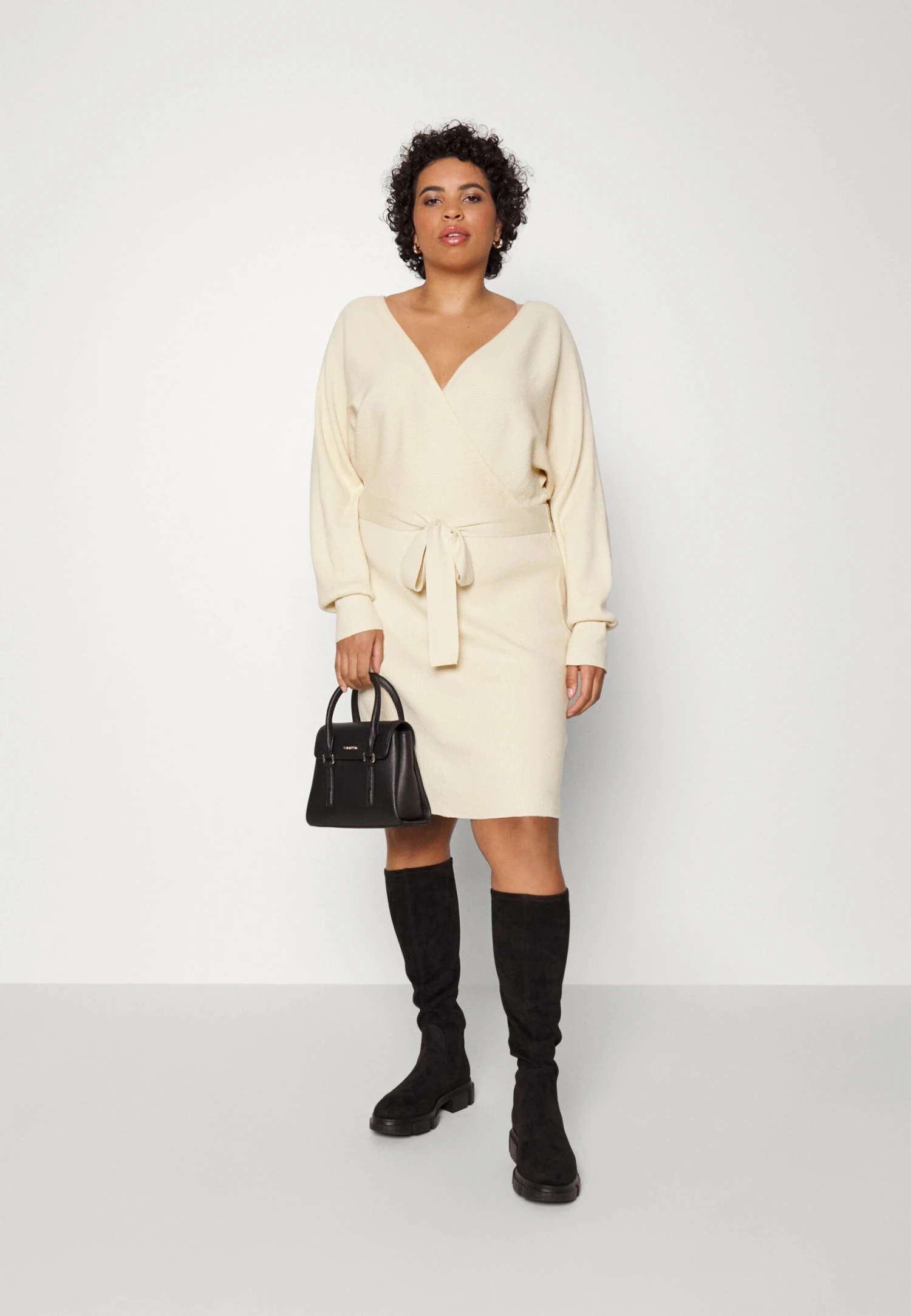 Wrap V Ausschnitt Mini Strickkleid Mit Gürtel - Jumper Dress - Off White - Image 2