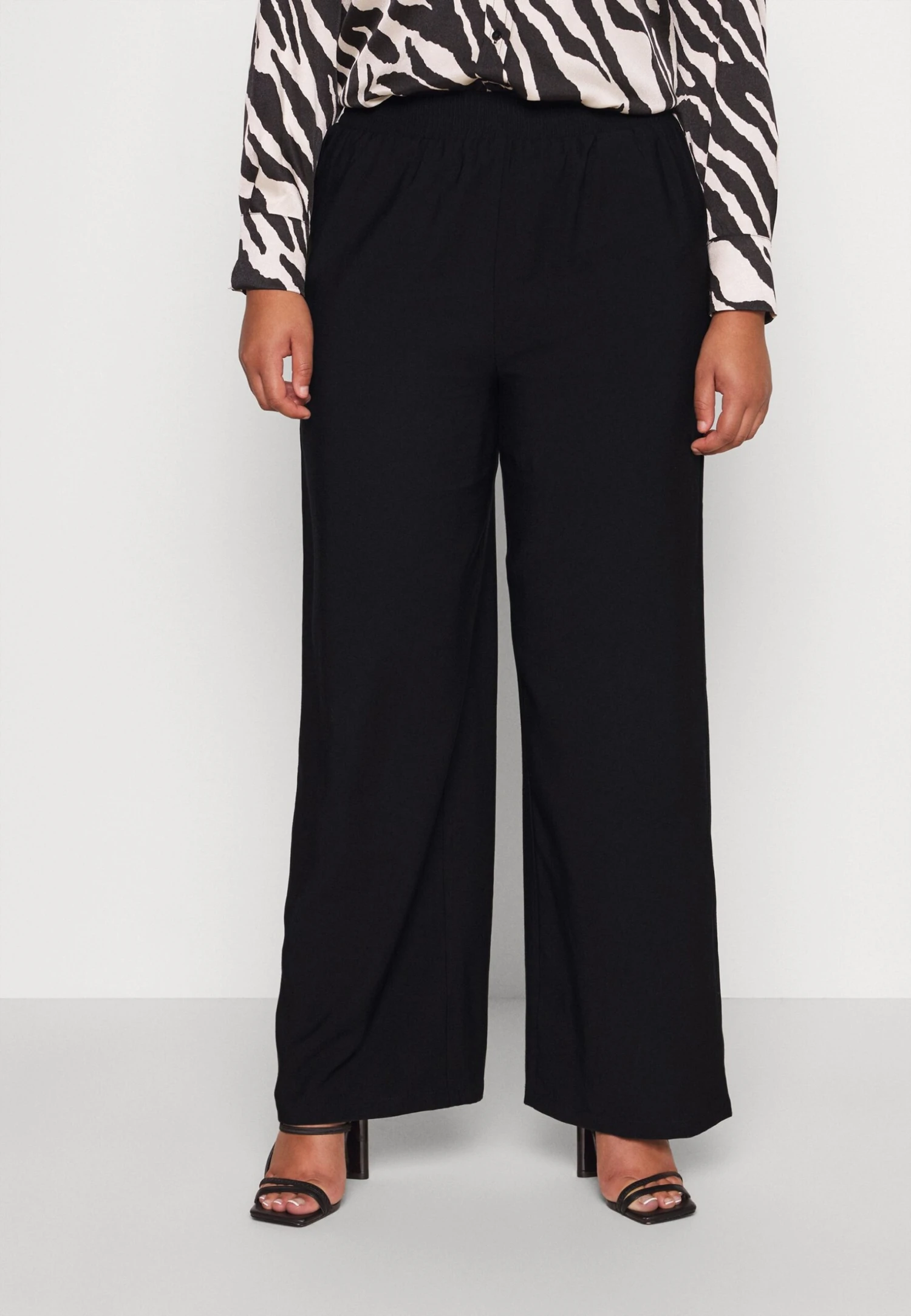 Wide Leg Pant - Trousers - Black