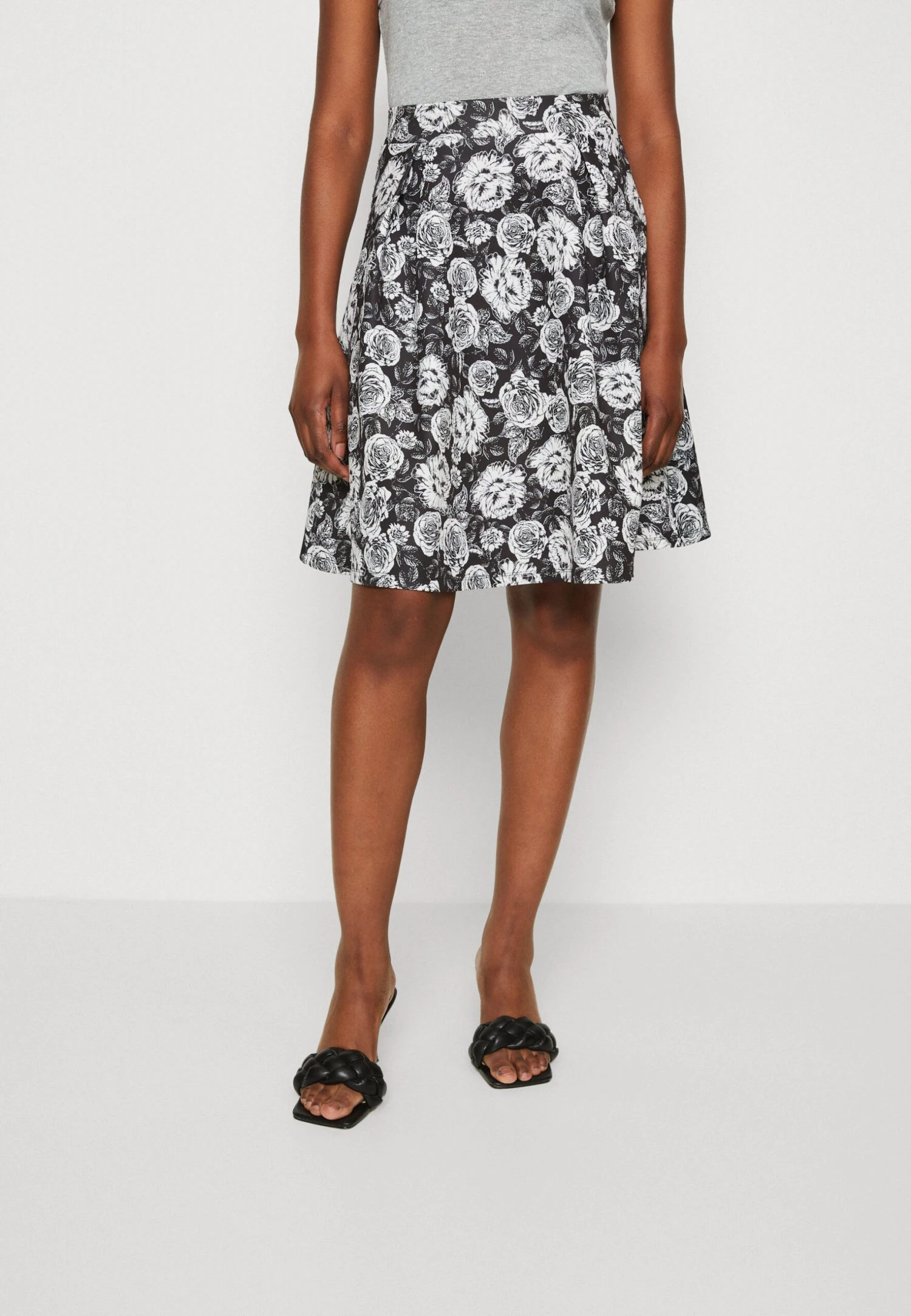 Anna Field Pleated Skirt - Black/White