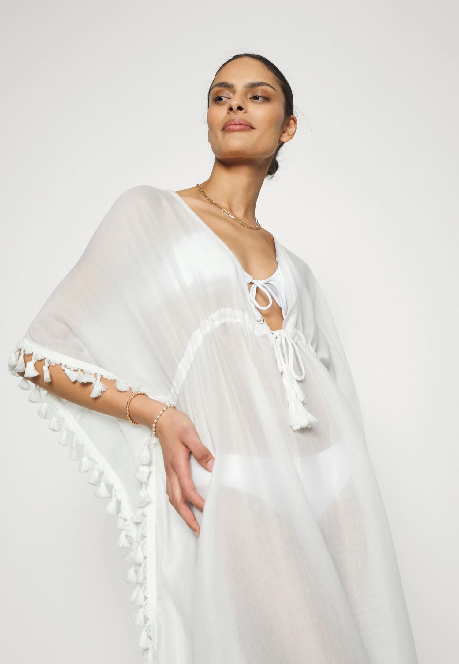 Anna Field Beach Accessory - White - Image 4