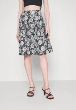 A-Line Skirt - Black/White