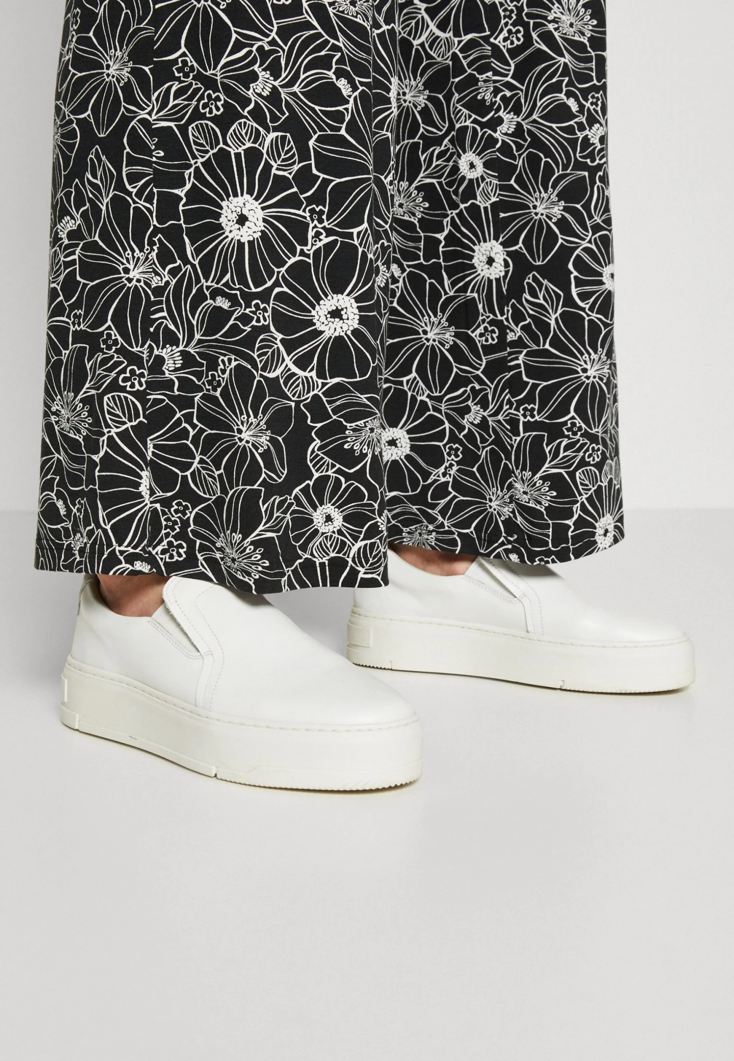 Anna Field Trousers - Black/White - Image 6