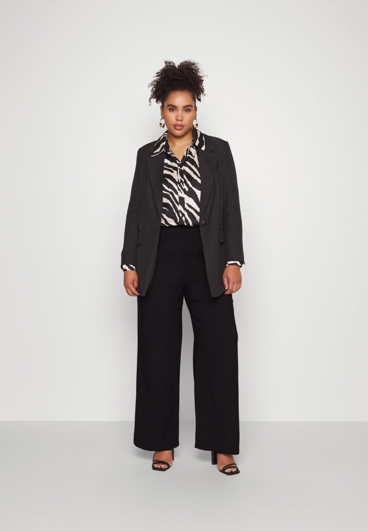Wide Leg Pant - Trousers - Black - Image 2