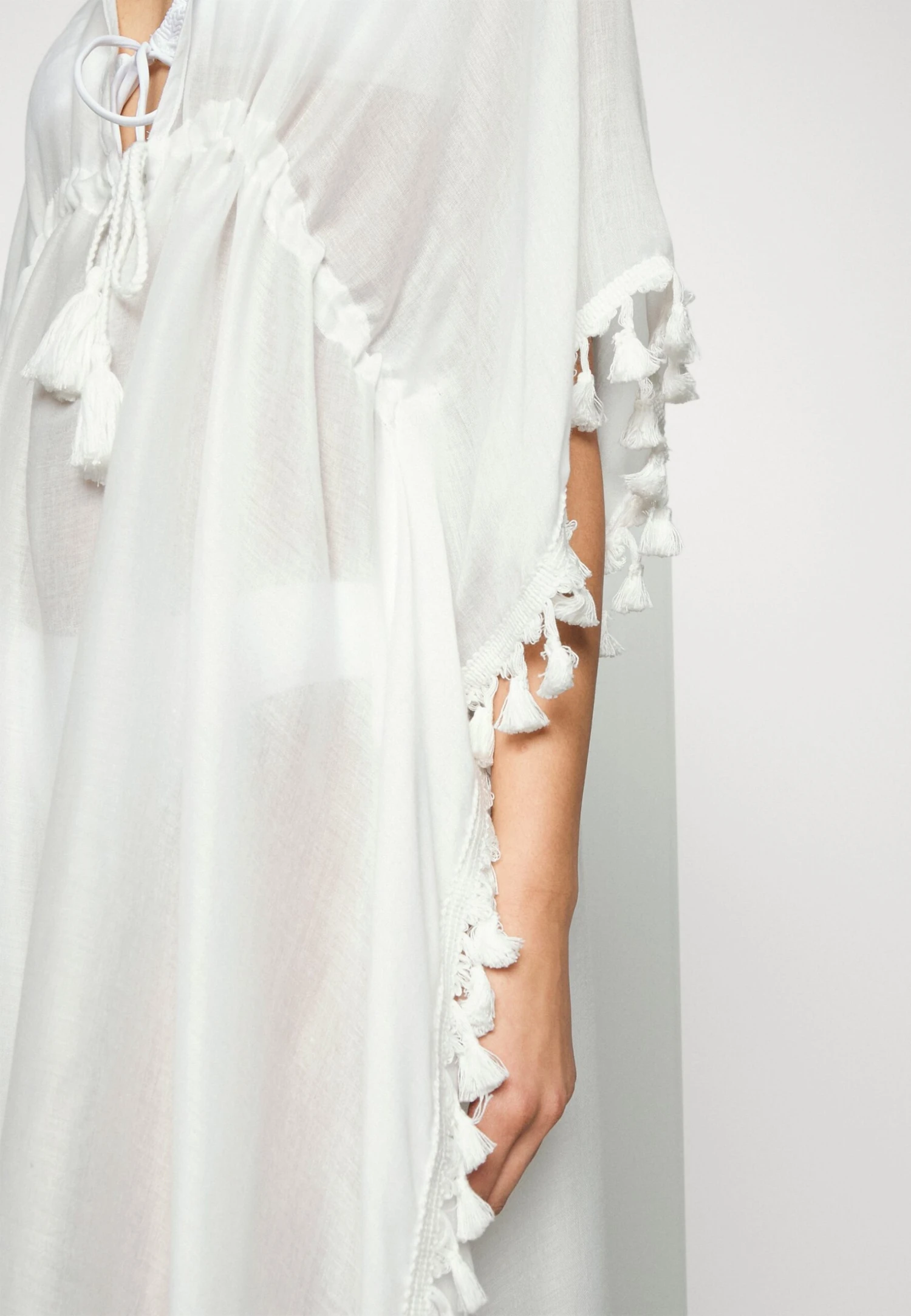 Anna Field Beach Accessory - White - Image 6