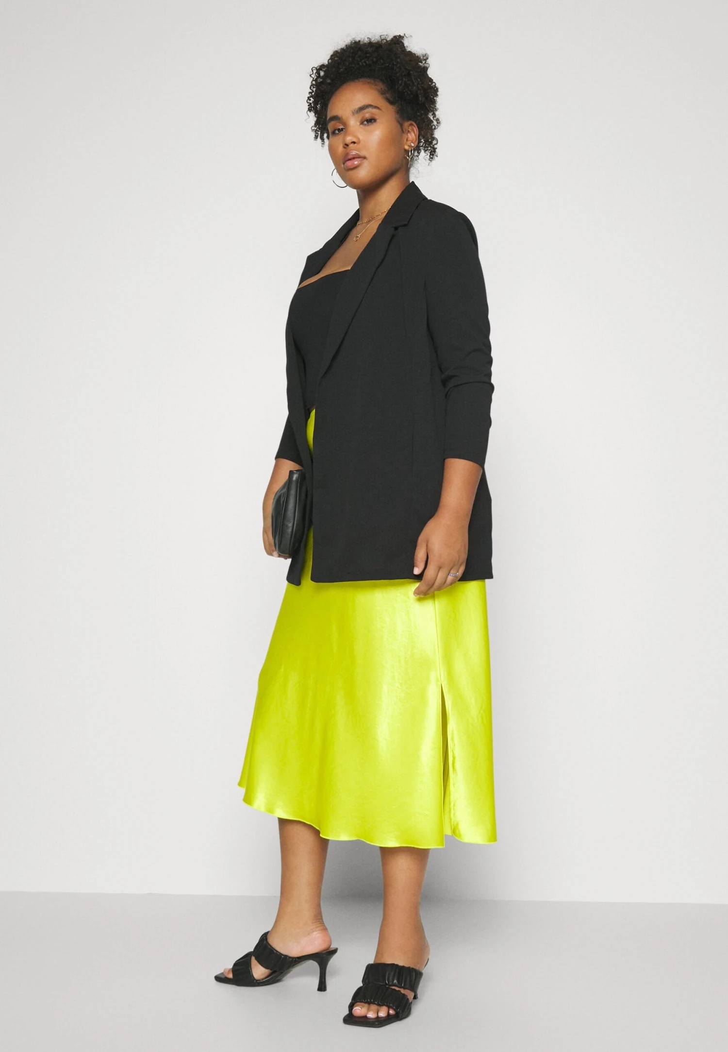 Short Coat - Black - Image 4