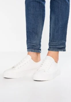 Anna Field Trainers - White