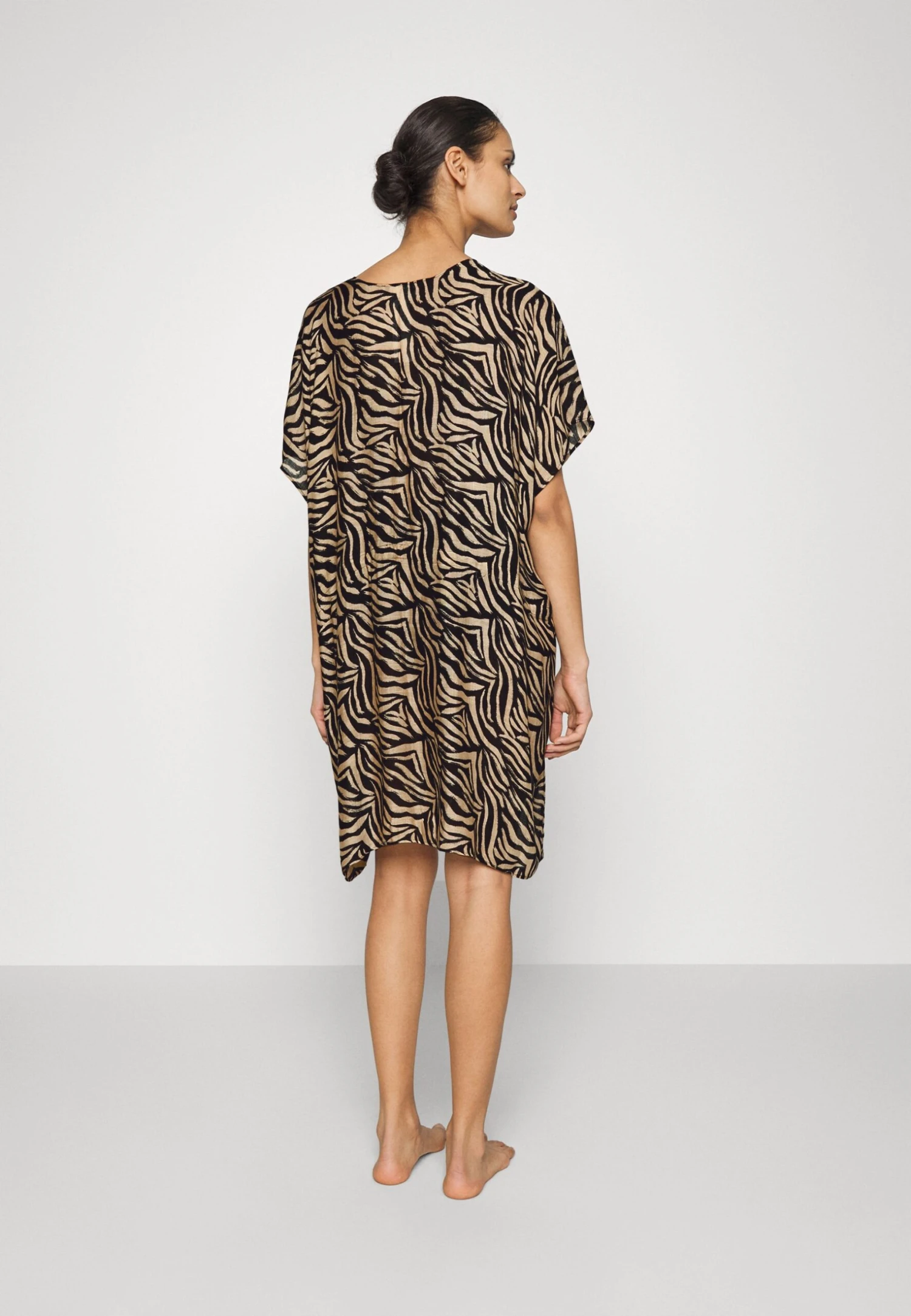 Anna Field Printed Short Kimono / 606 - Khaki_003 - Off-White - Beach Accessory - Image 3