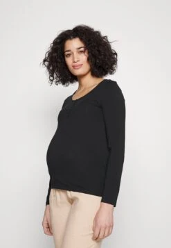 Long Sleeved Top - Black