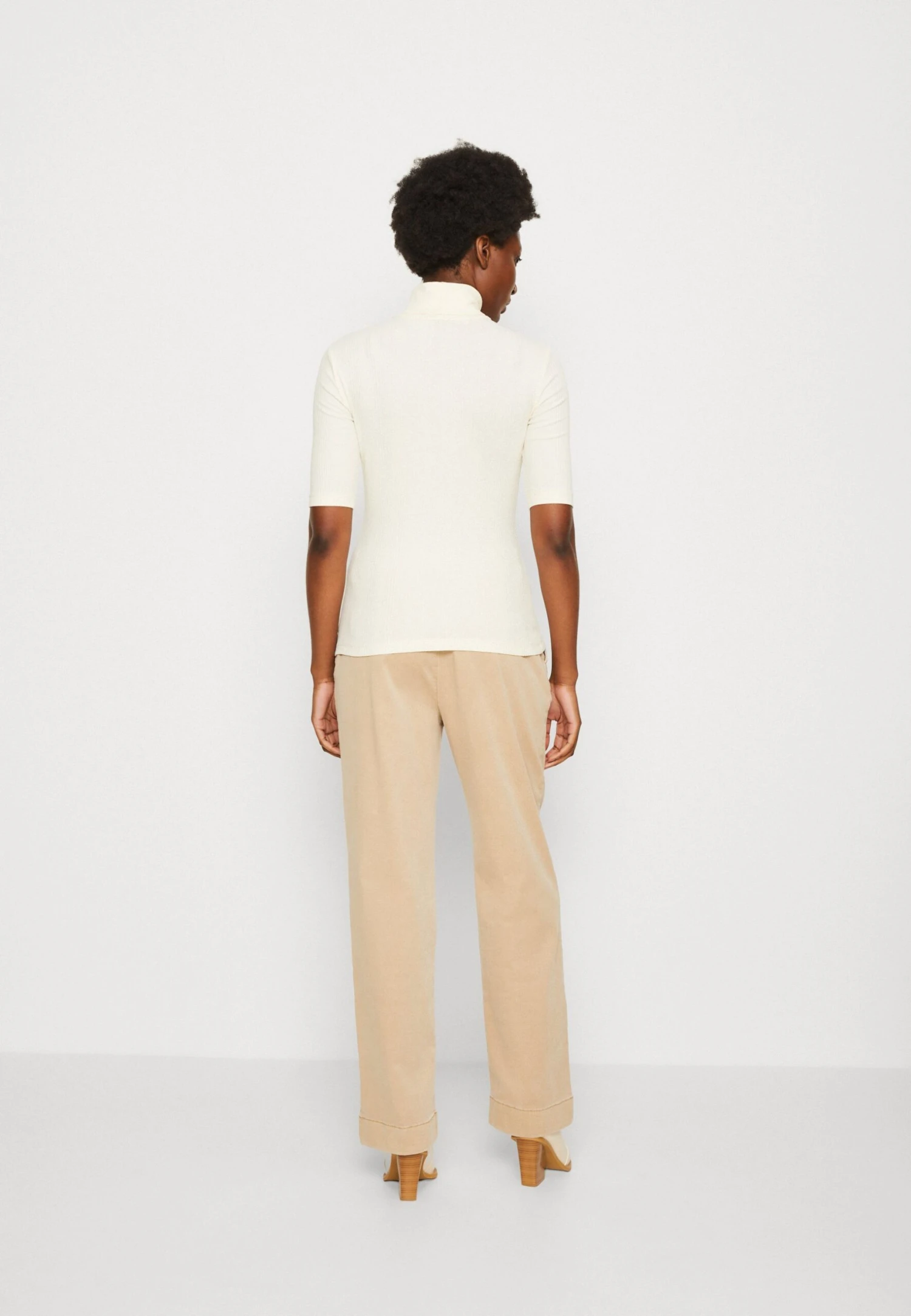 Anna Field Print T-Shirt - Off-White - Image 3